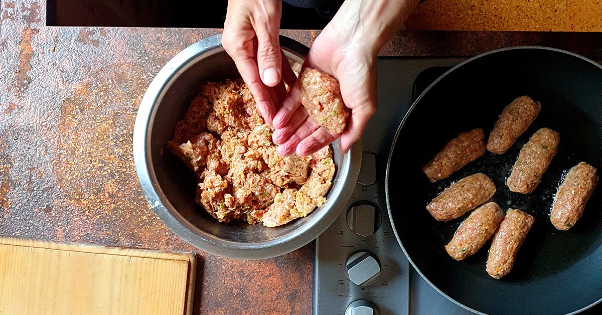 Ćevapčići ili ćevapi - recept za savršeni roštilj